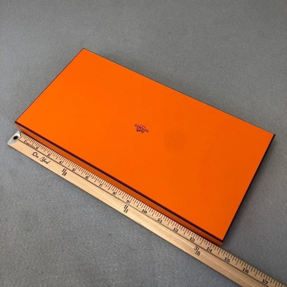 HERMÈS step up